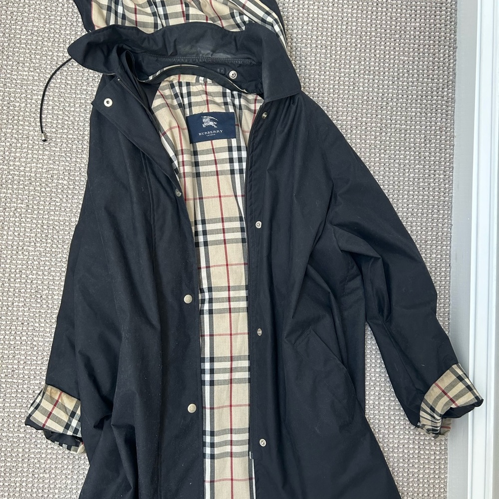Burberry Black Trench Coat with Water-Resistant Finish